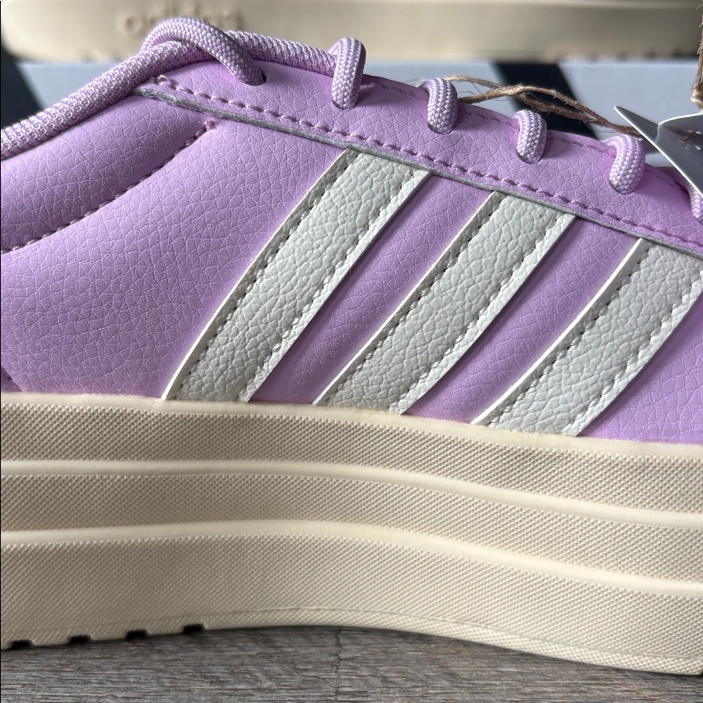 NWT Adidas VL Court Bold Women’s Shoes - JI1791 - Picture 7 of 9